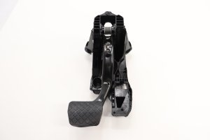 2019-2024 Volkswagen Jetta Brake Pedal Assembly - Front (Used OEM)