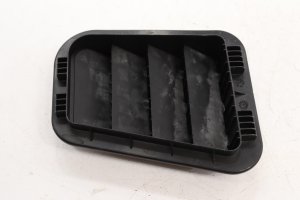 2020-2025 Kia Soul Quarter Panel Pressure Air Vent Grille - Rear (Used OEM)