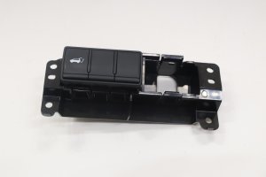 2017-2020 INFINITI QX80 Power Liftgate and Cruise Control Switch (Used OEM)
