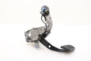 2019-2024 Toyota 4Runner Brake Pedal Assembly with Bracket and Sensor - Front (Used OEM)