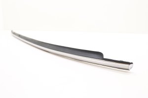 2022-2025 Jeep Wagoneer Liftgate License Plate Light Molding Panel - Rear (Used OEM)
