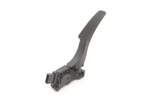 2020-2024 Chrysler Voyager Accelerator Pedal Assembly (Used OEM)