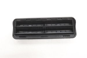2015-2016 Hyundai Genesis Quarter Air Pressure Vent Grille - Rear (Used OEM)