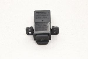2017-2021 INFINITI QX80 Center Console USB Power Outlet (Used OEM)