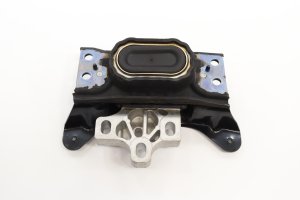 2015-2022 Volkswagen Passat Transmission Mount Bracket (Used OEM)