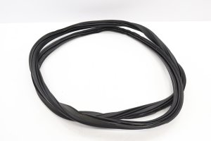 2020-2025 Lincoln Aviator Liftgate Weatherstrip Seal - Rear (Used OEM)