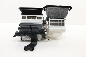2014-2020 Mitsubishi Outlander HVAC Heater Blower Housing Assembly (Used OEM)