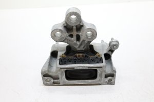 2020-2026 Chrysler Voyager Transmission Mount Bracket - Left (Driver) (Used OEM)
