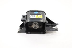 2020-2025 Kia Soul Transmission Mount Support Bracket (Used OEM)