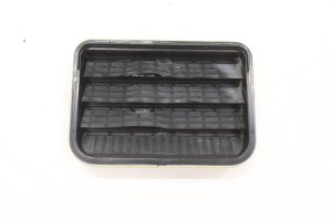 2011-2018 Porsche Cayenne Quarter Air Vent Grille - Rear (Used OEM)