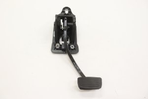 2019-2024 Chevrolet Silverado 1500 Brake Pedal Assembly with Bracket (Used OEM)