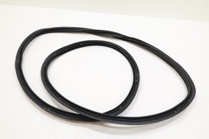 2012-2015 Mercedes-Benz ML350 Liftgate Weatherstrip Seal - Rear (Used OEM)