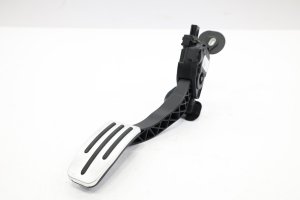 2015-2020 Tesla X Accelerator Pedal Assembly (Used OEM)