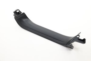 2018-2025 Volkswagen Atlas Black Liftgate Trim Panel Set - Rear (Used OEM)