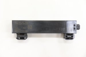 2022-2025 Volkswagen GTI Keyless Entry Antenna Control Module (Used OEM)