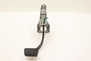 2021-2024 Kia K5 Brake Pedal Assembly with Sensor and Bracket (Used OEM)