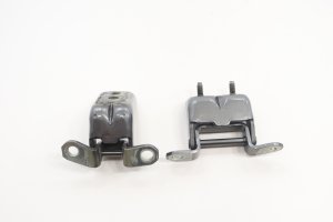 2022-2026 Nissan Frontier Silver Door Hinge Set - Rear, Right (Passenger) (Used OEM)