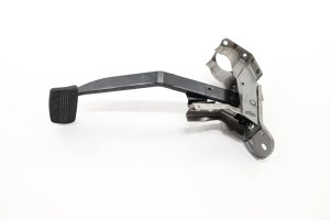 2022-2026 Nissan Frontier Brake Pedal Assembly with Bracket (Used OEM)
