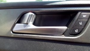 2015-2017 Hyundai Sonata Gray Interior Door Handle (Used OEM)