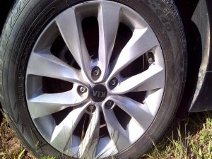 2016-2018 Kia Optima 17x7 10-Spoke Silver Painted Alloy Wheel (Used OEM)