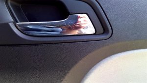 2010-2017 GMC Terrain White Chrome Interior Door Handle - Right (Passenger) (Used OEM)