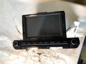 2017-2018 Hyundai Elantra AM/FM 7-Inch Touchscreen Display Radio (Used OEM)