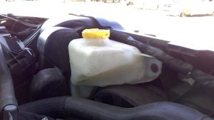  Fiat Freemont Washer Fluid Reservoir Assembly with Pump (Used OEM)