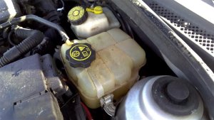 2012-2014 Chevrolet Orlando Engine Coolant Reservoir Assembly (Used OEM)