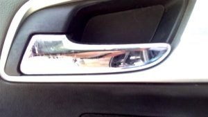 2010-2017 Chevrolet Equinox Chrome Chrome Interior Door Handle - Left (Driver) (Used OEM)