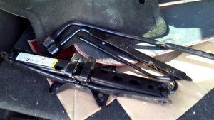 2010-2017 GMC Terrain Scissor Jack (Used OEM)