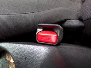 2014-2017 Kia Soul Black Seat Belt Buckle with Pretensioner - Front, Right (Passenger) (Used OEM)