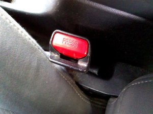 2011-2016 Hyundai Elantra Gray Seat Belt Buckle with Pretensioner - Front, Left (Driver) (Used OEM)