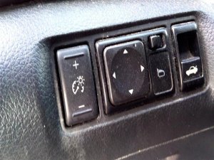 2011-2017 Nissan Juke Power Mirror Switch (Used OEM)
