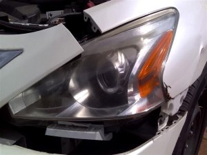 2013-2015 Nissan Altima Halogen Headlight Assembly - Left (Driver) (Used OEM)