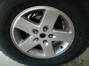 2007-2018 Jeep Wrangler Silver 5-Spoke Alloy Wheel (Used OEM)