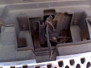 2007-2014 Cadillac Escalade Hood Latch (Used OEM)