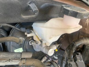 2016-2021 Hyundai Tucson Brake Master Cylinder with Reservoir (Used OEM)