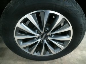 2015-2017 Lincoln Navigator 20x8.5 12-Spoke Machined Alloy Wheel (Used OEM)