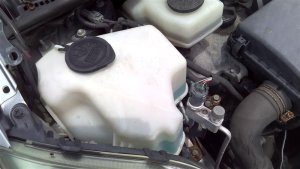 2004-2009 Toyota Prius Washer Fluid Reservoir Assembly with Pump (Used OEM)