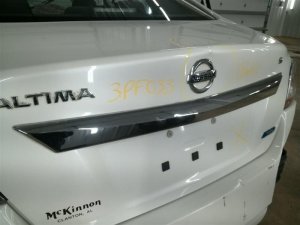 2013-2015 Nissan Altima Chrome Chrome Trunk Lid Finish Panel (Used OEM)