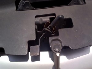 2002-2006 Cadillac Escalade Hood Latch (Used OEM)