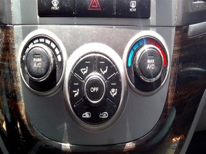 2010-2012 Hyundai Santa Fe Manual Temperature Control (Used OEM)