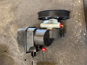 2004-2007 Buick Rainier Power Steering Pump with Reservoir (Used OEM)