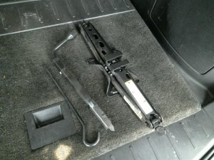 2010-2017 GMC Terrain Scissor Jack and Tool Kit (Used OEM)