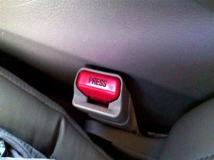 2011-2015 Dodge Durango Black Seat Belt Buckle - Front, Left (Driver) (Used OEM)