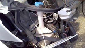 2012-2017 Hyundai Azera Hybrid Washer Fluid Reservoir (Used OEM)