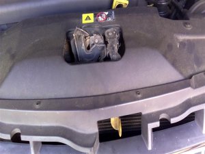 2004-2008 Chrysler Pacifica Hood Latch (Used OEM)