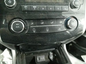2013-2014 Nissan Altima Manual Temperature Control with Heated Seats (Used OEM)
