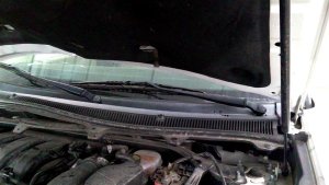 2013-2019 Ford Flex Windshield Wiper Motor - Front (Used OEM)