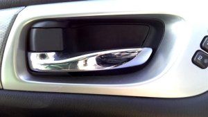 2014-2020 INFINITI QX60 Chrome Chrome Interior Door Handle - Left (Driver) (Used OEM)